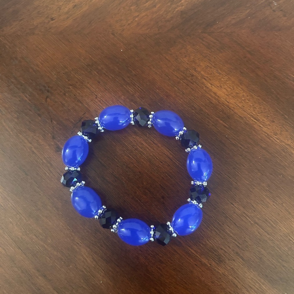 Colorful Beaded Bracelets. - Picture 8 of 8